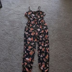 ⭐5 for $20⭐ Black and pink floral jumpsuit